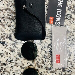 Unisex Ray-Ban Black Sunglasses